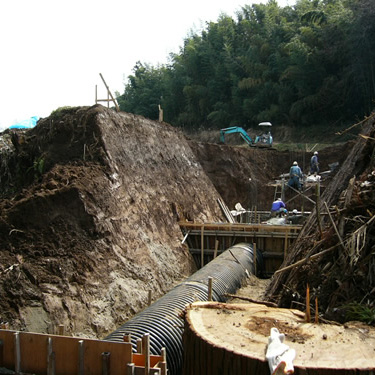 ため池の底樋工事（熊本）