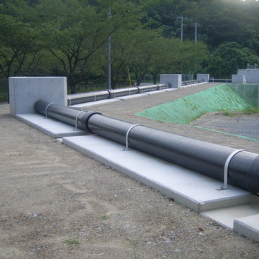 最終処分場の浸出水送水管（埼玉）
